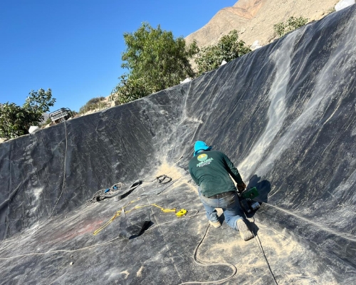 Impermeabilización de un reservorio para riego en Chaparra – Arequipa