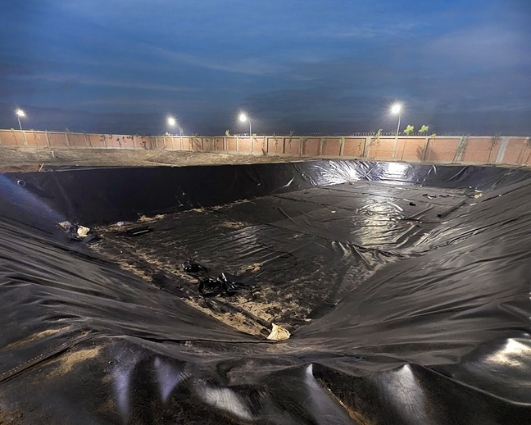 Instalación de Geomembrana para Reservorio de Sedimentación en Asia – Cañete