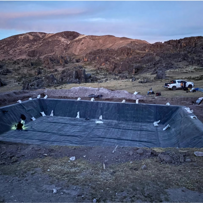 Instalación de Geomembrana HDPE en Pucará – Ayacucho