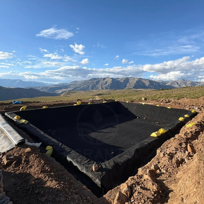 Instalación de Geotextil no tejido en Andamarca – Ayacucho