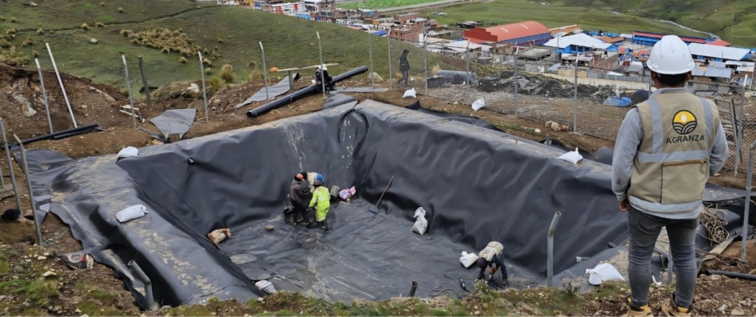 instalación de geomembrana HDPE